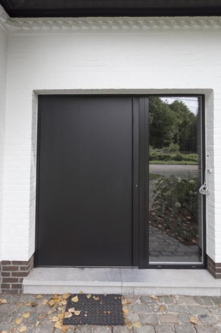 Black aluminium doors with glass