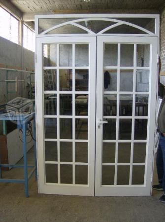 Classic aluminium main doors