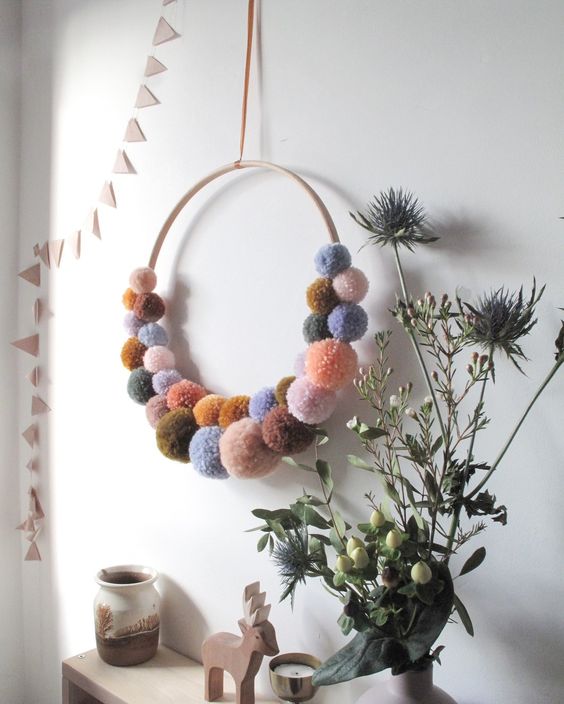 decorate with wool pompoms VI