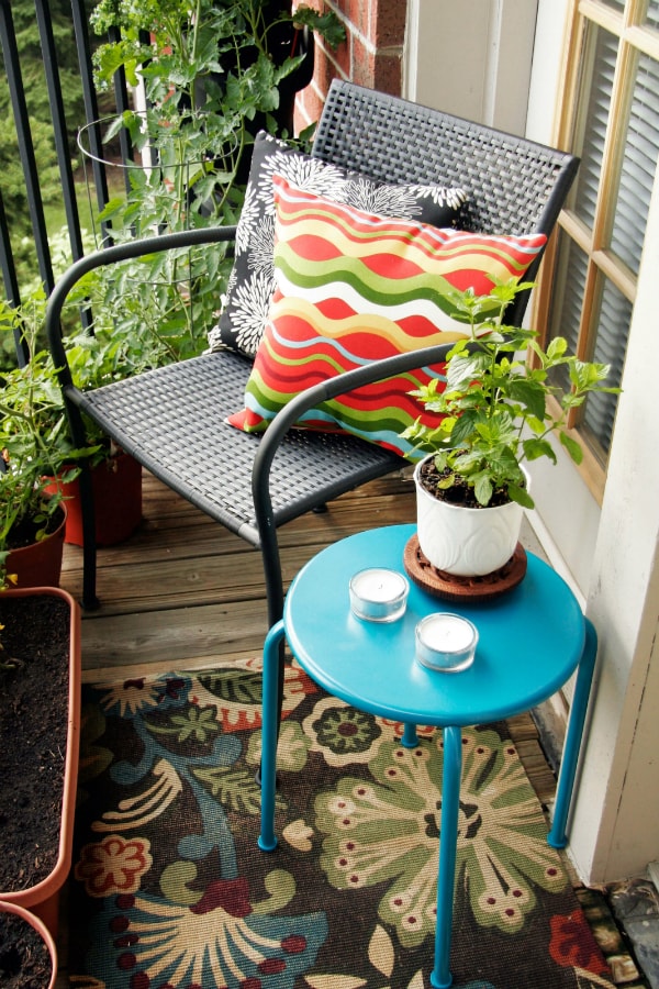 Ideas for colorful balconies