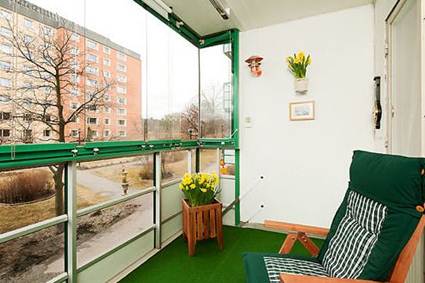 Balcony with artificial grass