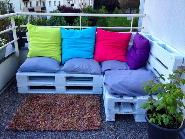 More ideas for furniture made from pallets