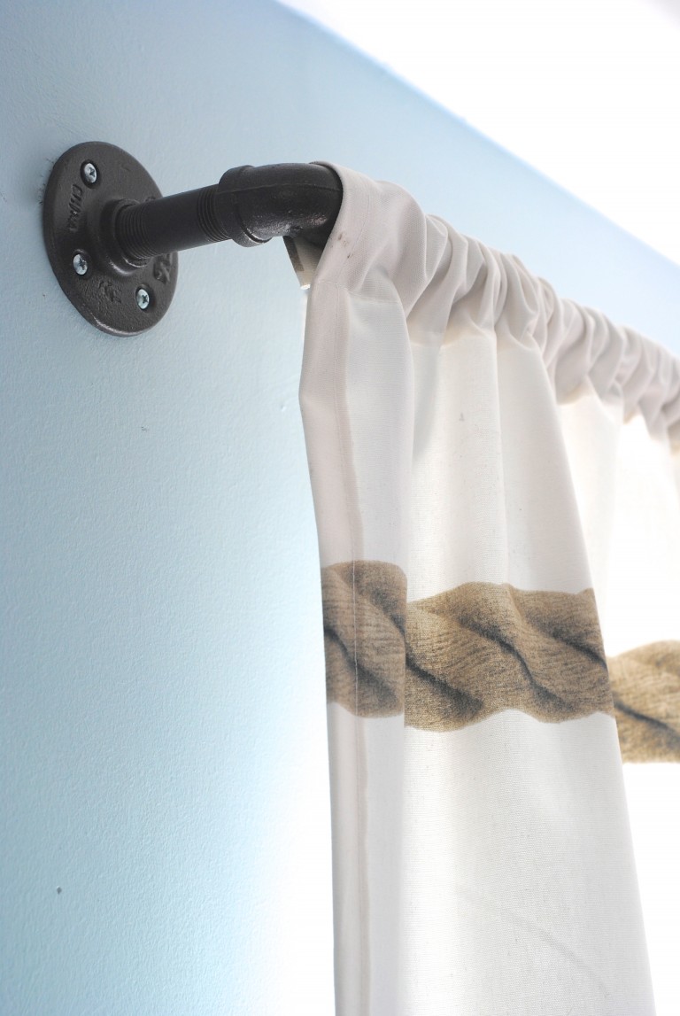 do-it-yourself-industrial-curtains
