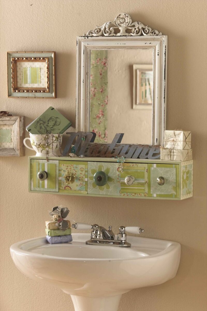 bathroom-shabby-chic-beige-and-green