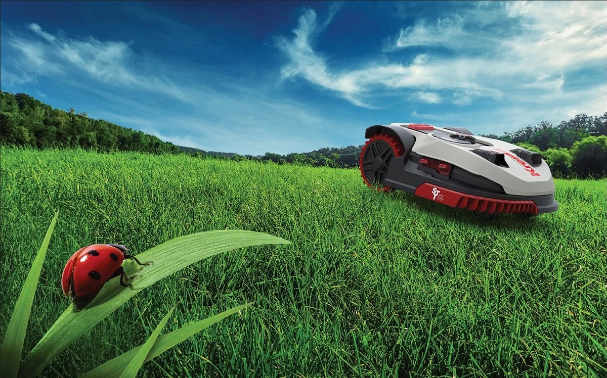 robotic-lawn-mower-here-all-models-8