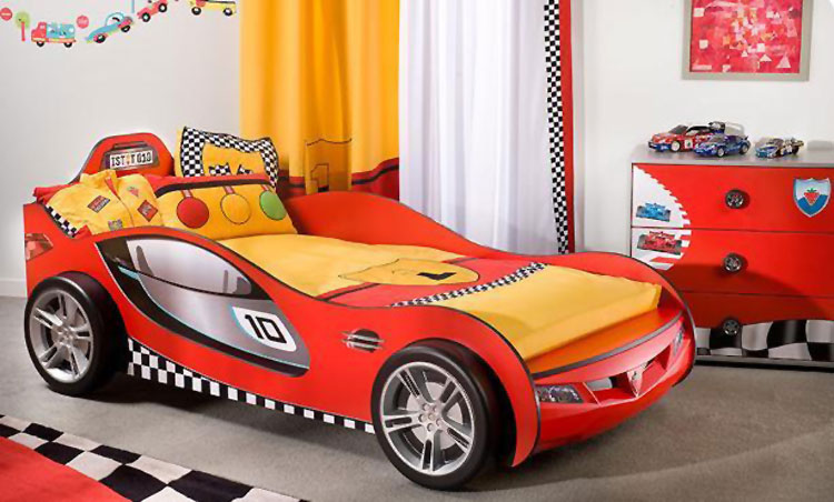 Children's bed in the shape of a car n.11