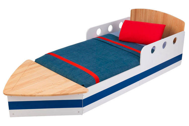 Boat-shaped bed for children