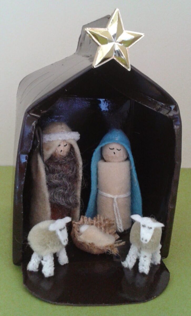 do-it-yourself-nativity-scene-with-recycled-material-2