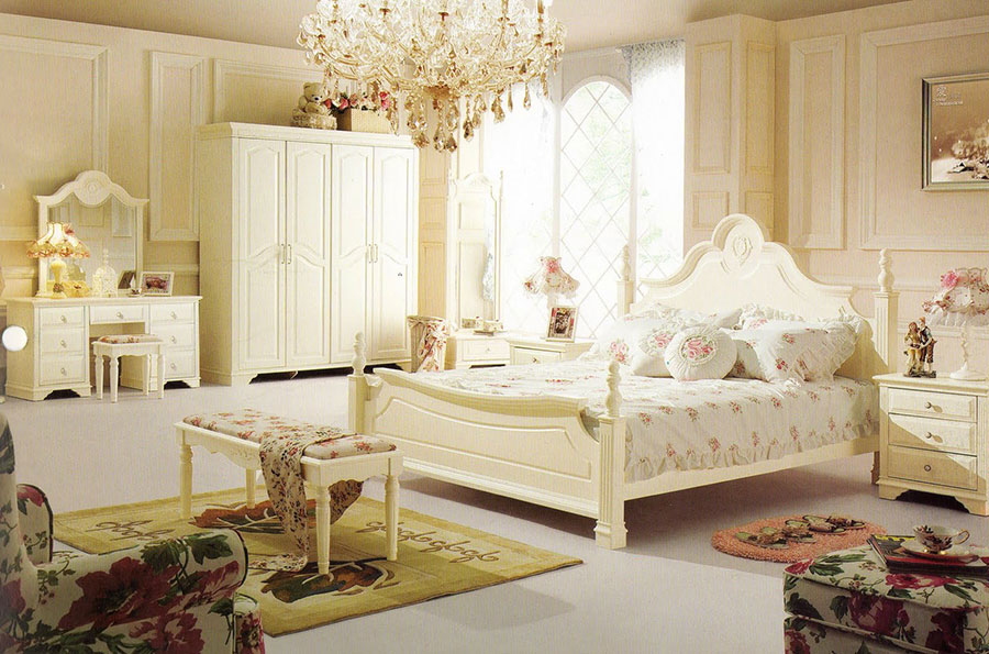 Ideas for decorating a classic beige bedroom # 04