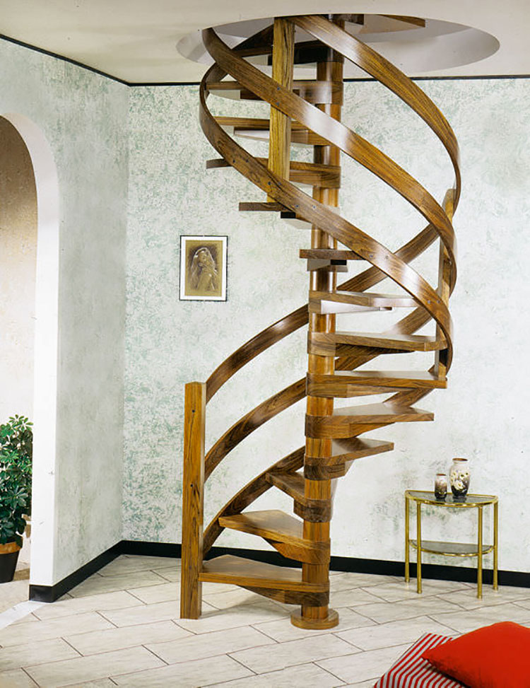 Spiral staircase model with wooden structure n.11