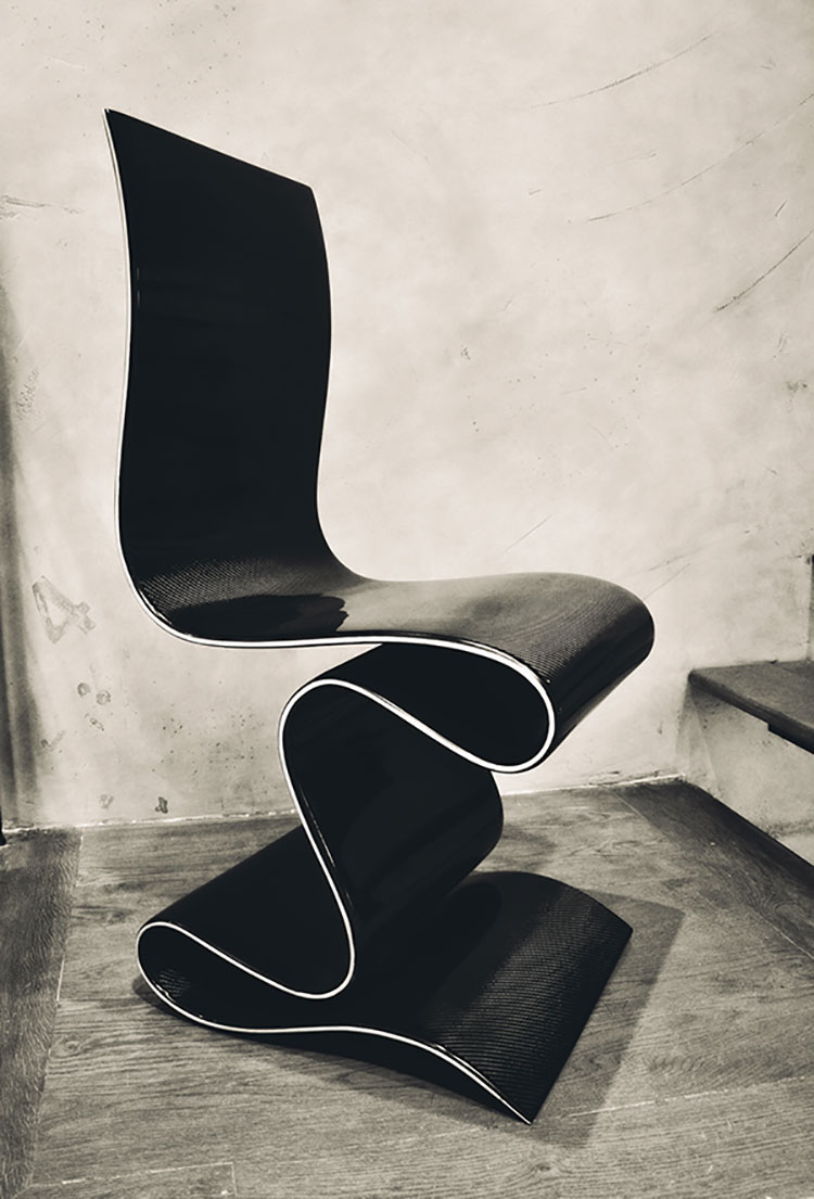 Carbon Chair by Ventury Labs