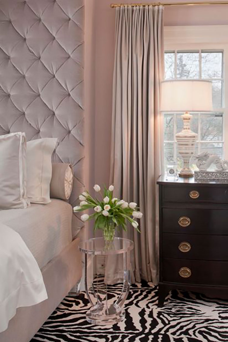 Romantic bedroom with taupe n.15