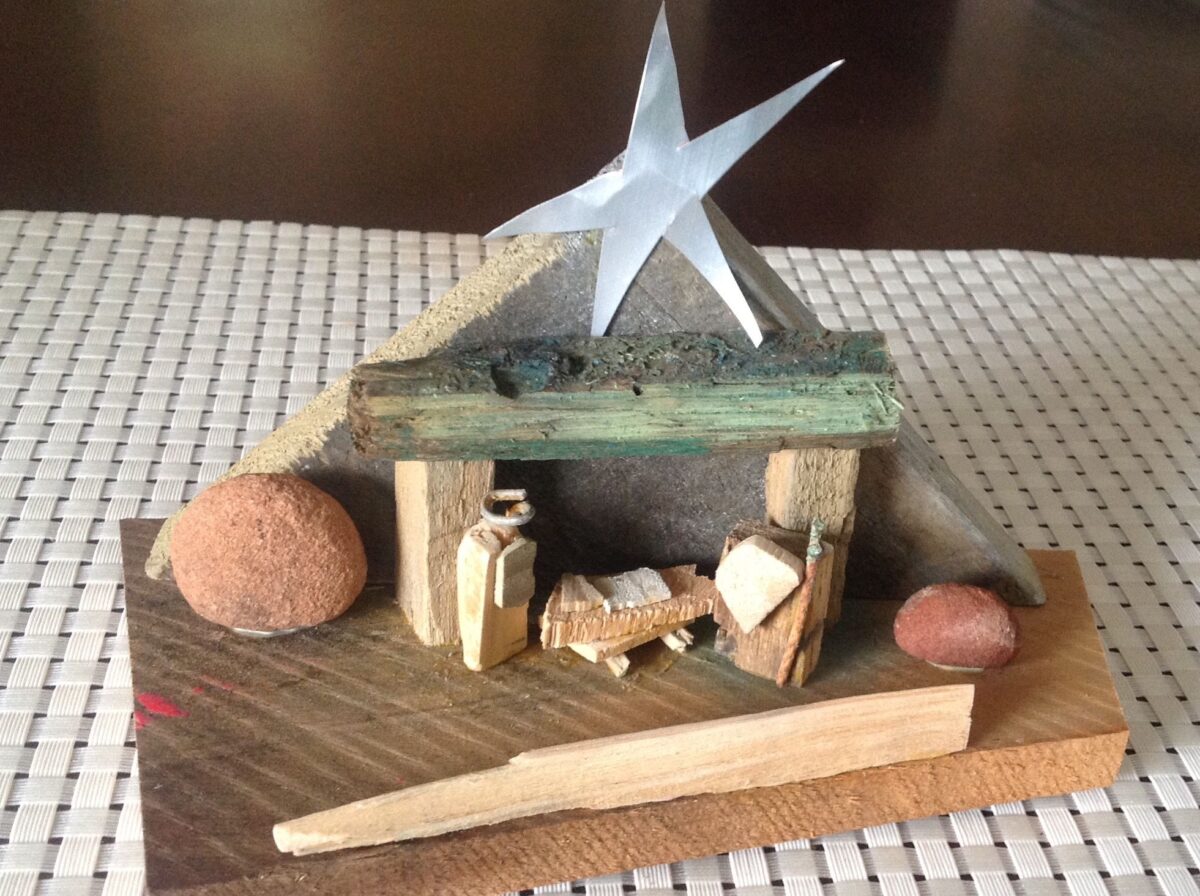 do-it-yourself-nativity-scene-with-recycled-material-1