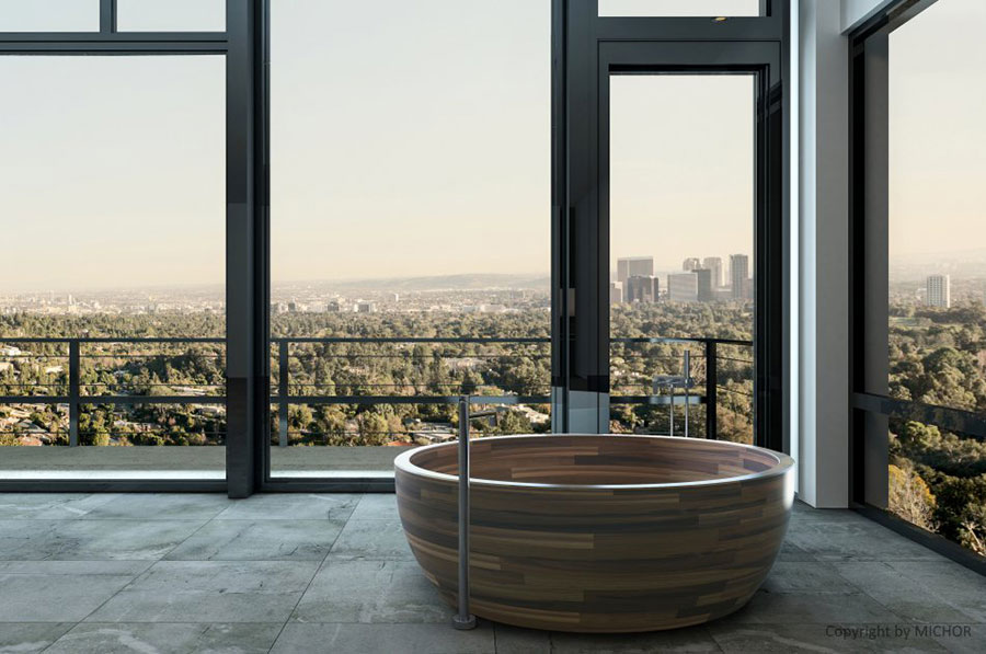 Round wooden free-standing bathtub n.01