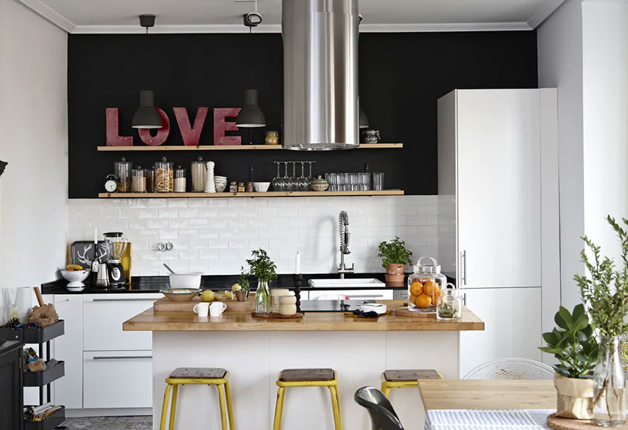 How to furnish the kitchen of an Ikea beach house n.2